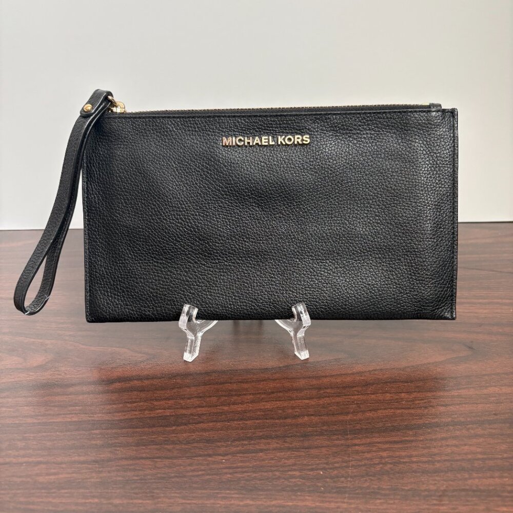 Michael Kors Large Black Jet Set Pebble Leather Wristlet Travel Quiet Luxury